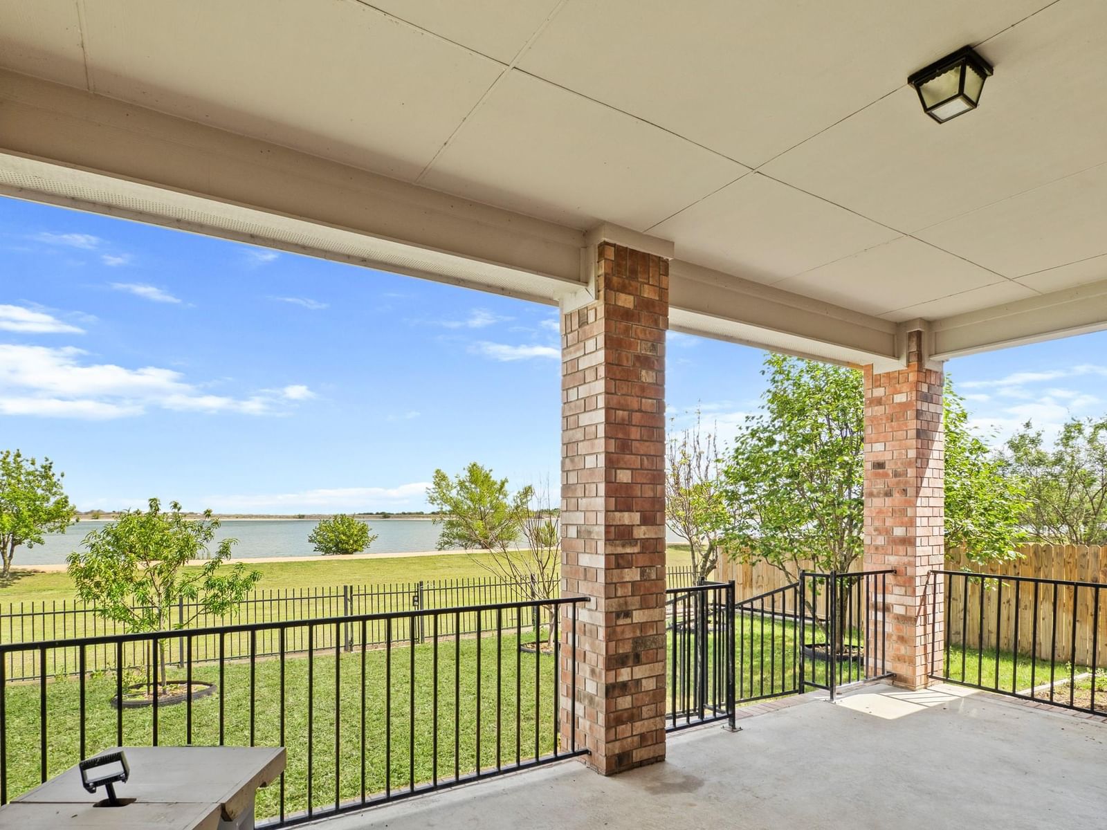 17805 Silent Harbor LOOP - Photo 1