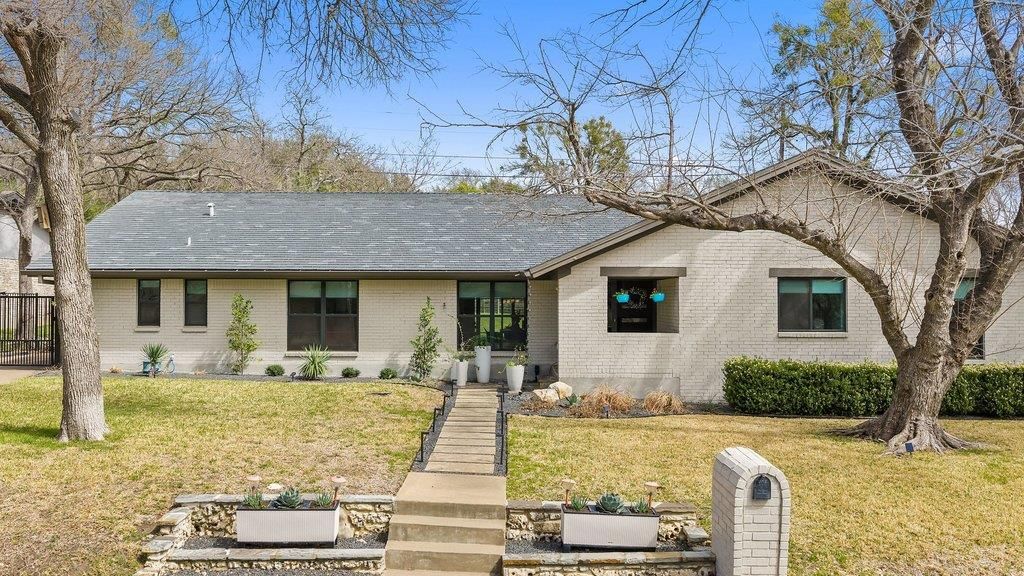 9421 Spring Hollow DR - Photo 1