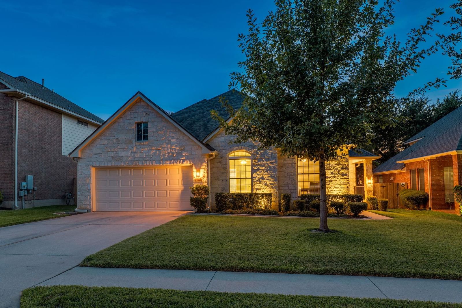 15120 Thatcher DR - Photo 1