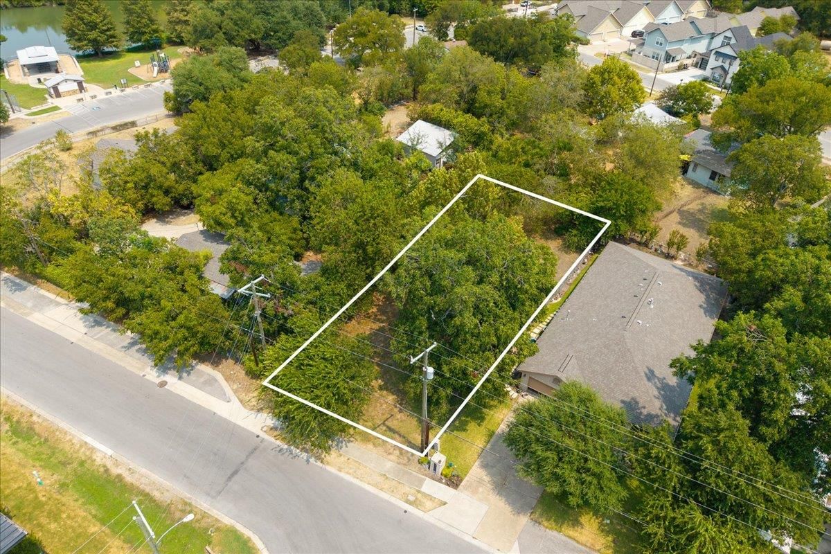 513 N Lewis ST - Photo 1