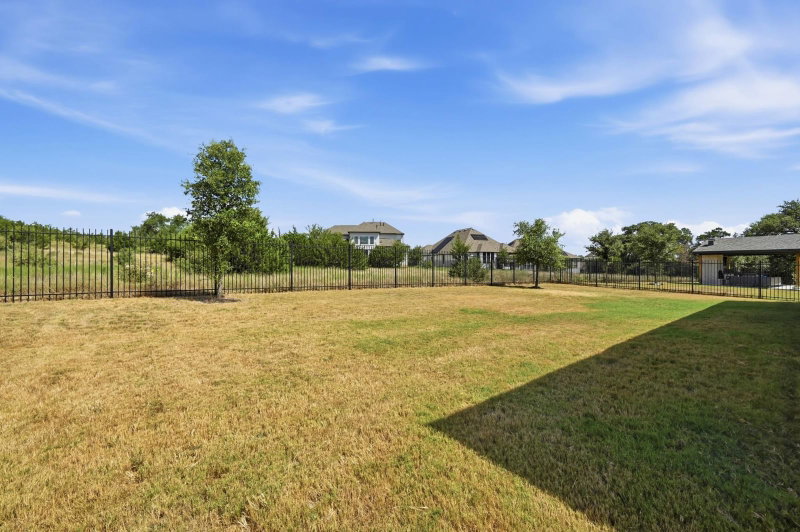 Property photo 37