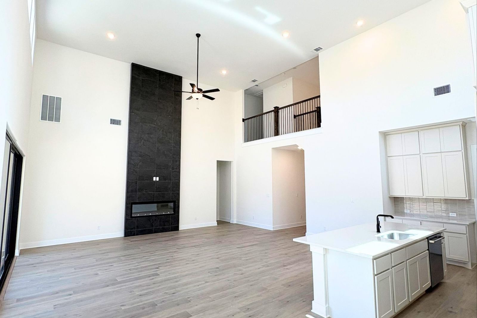 3105 Delaware ST - Photo 1