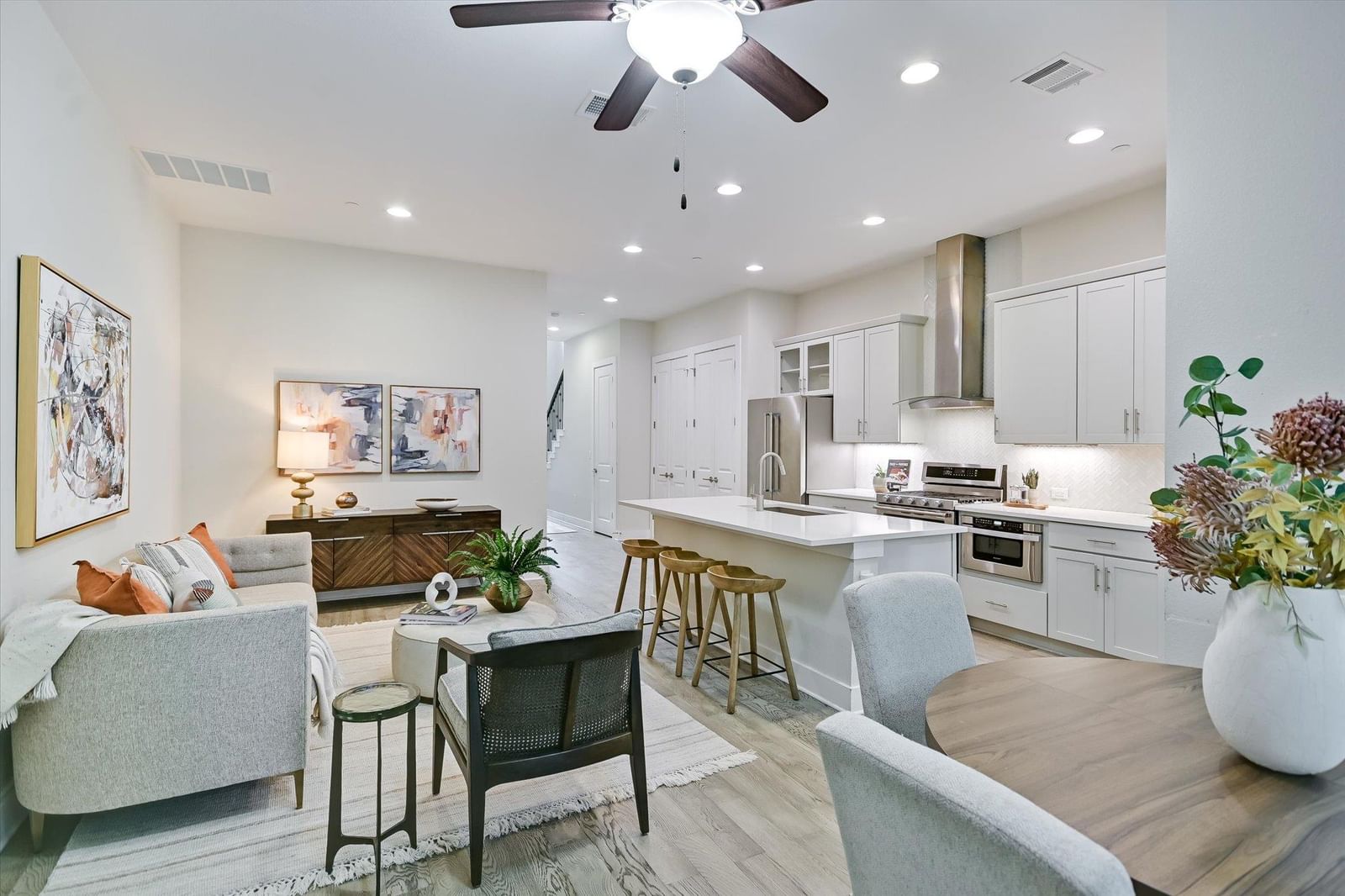 4323 Spicewood Springs RD #10 - Photo 1