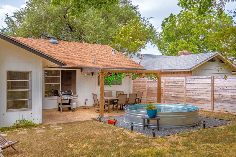 Property photo 33