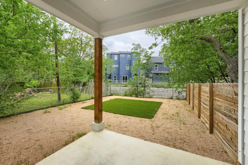 Property photo 24