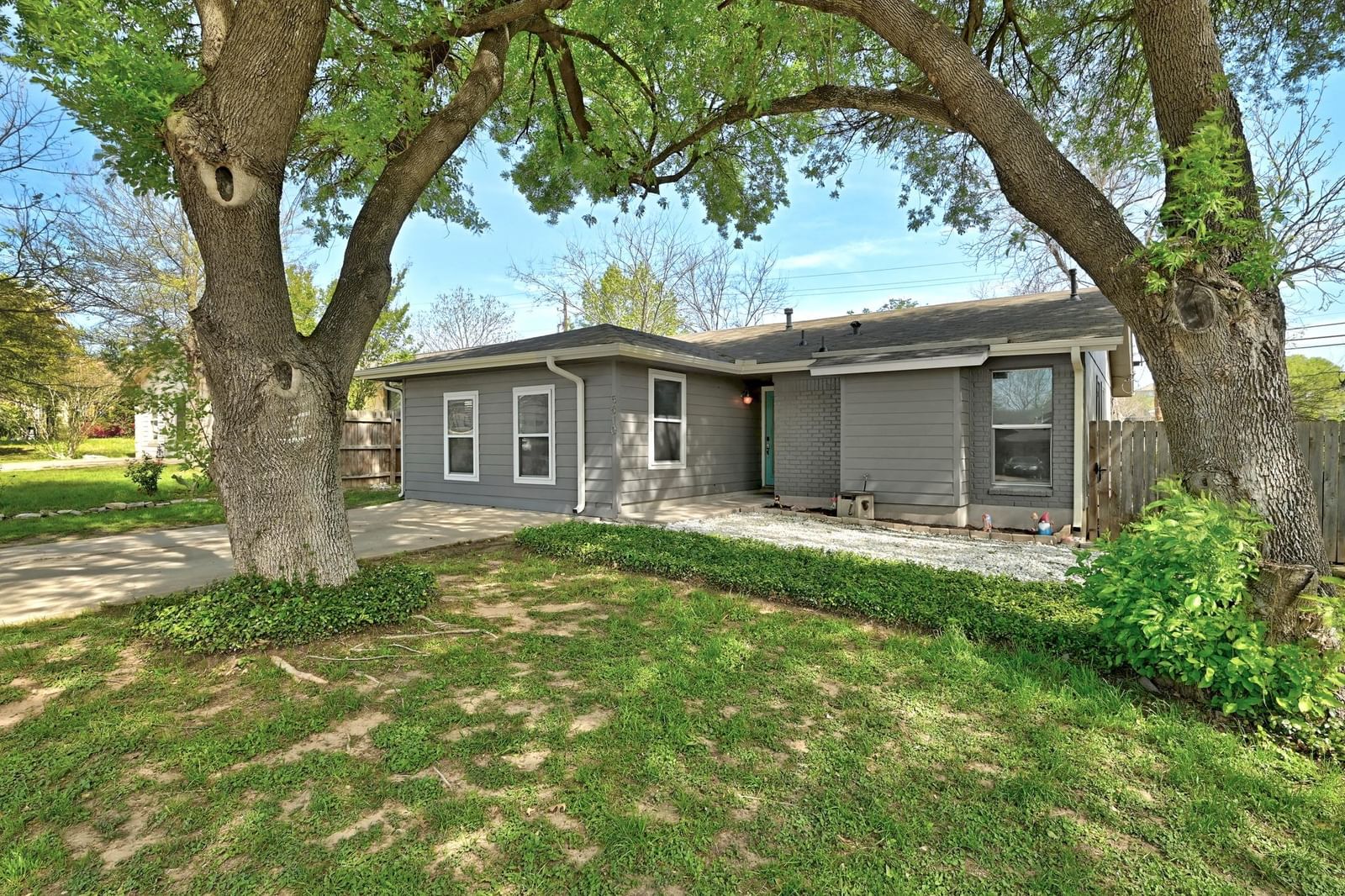 5610 Fence ROW - Photo 1