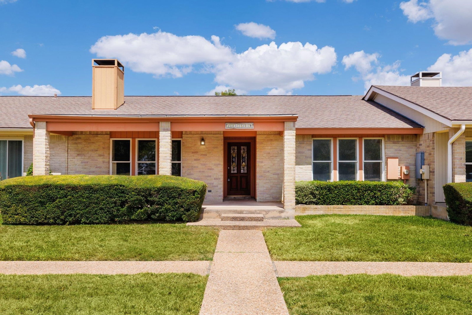 11133 Pinehurst #B DR #B - Photo 1