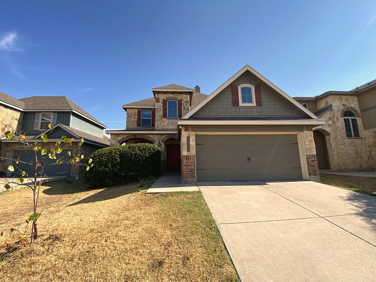 3416 Greyfriar DR - Photo 1