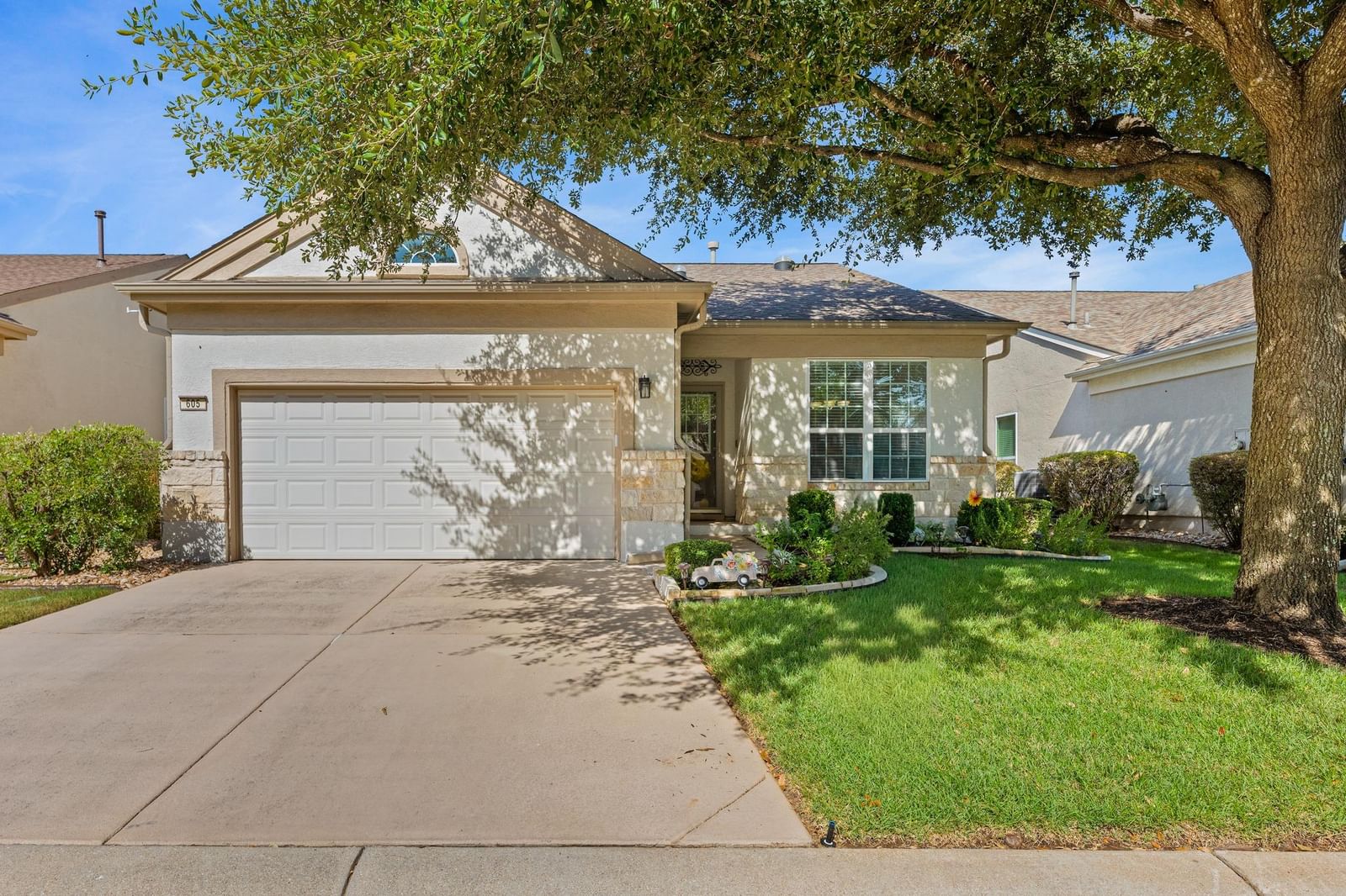 605 Farm Hill DR - Photo 1