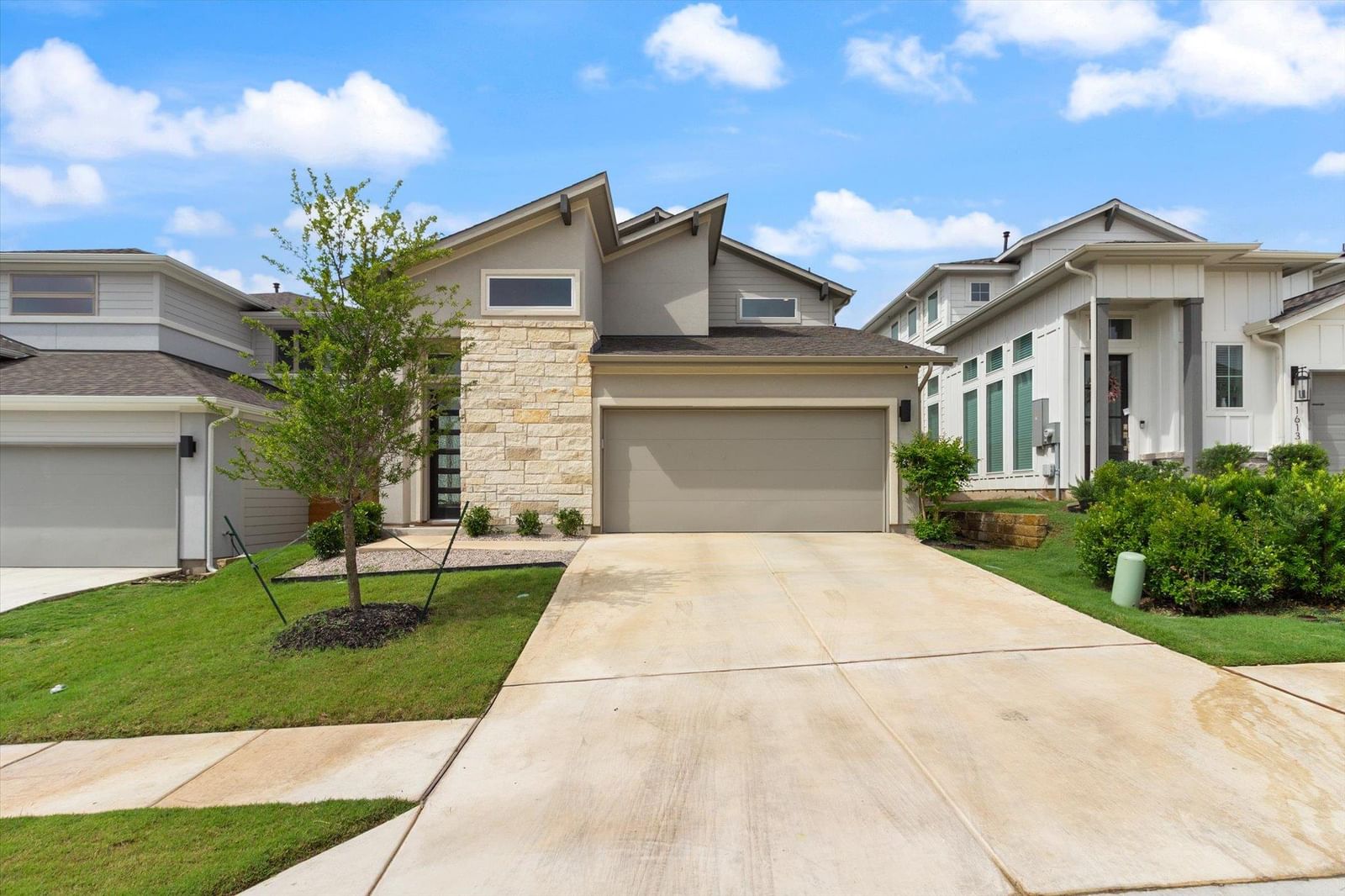 1617 Seeger DR - Photo 1