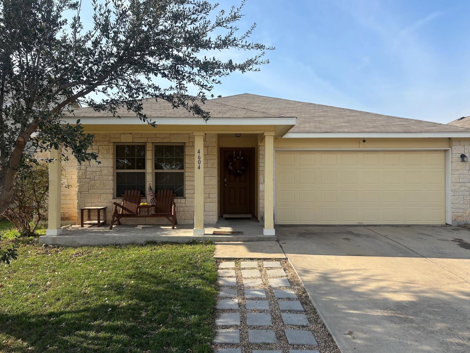 4604 Cleto ST - Photo 1