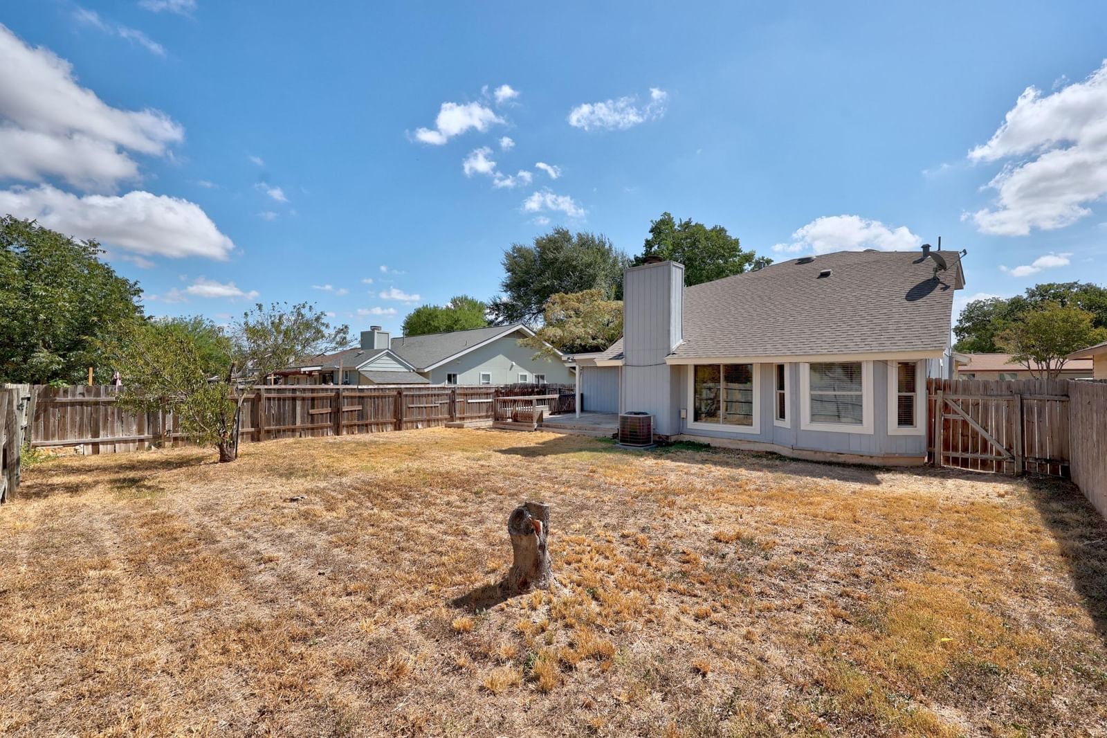302 Splitrock ST - Photo 1