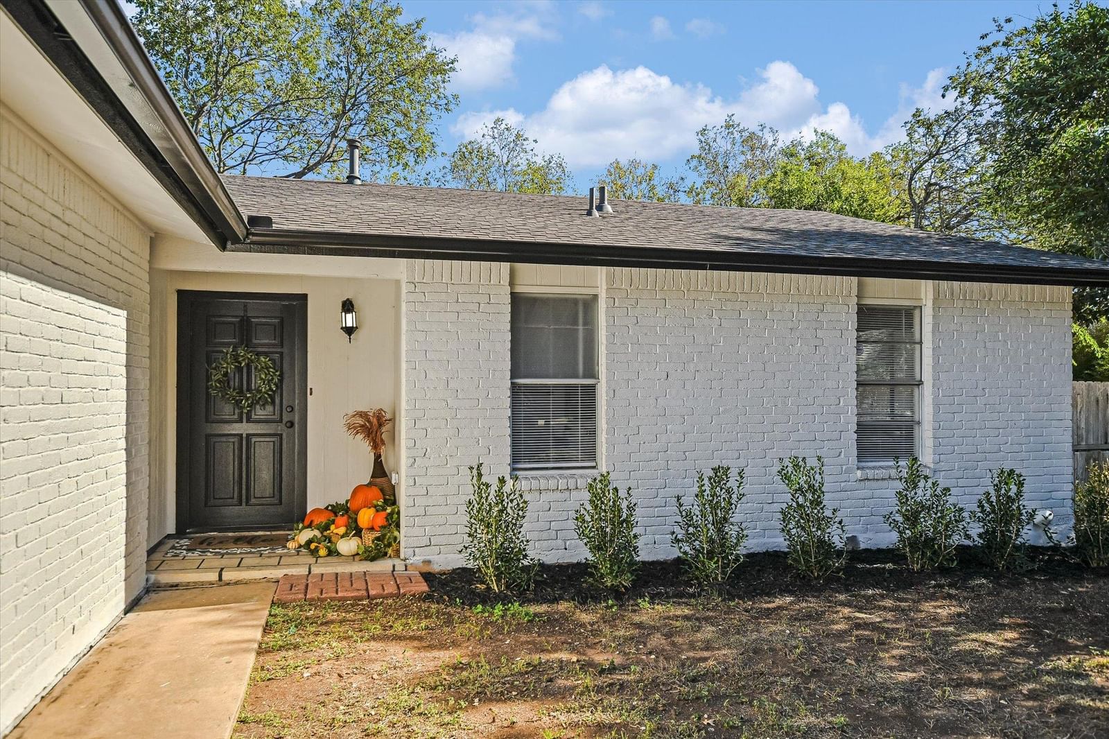 621 Buckskin DR - Photo 1