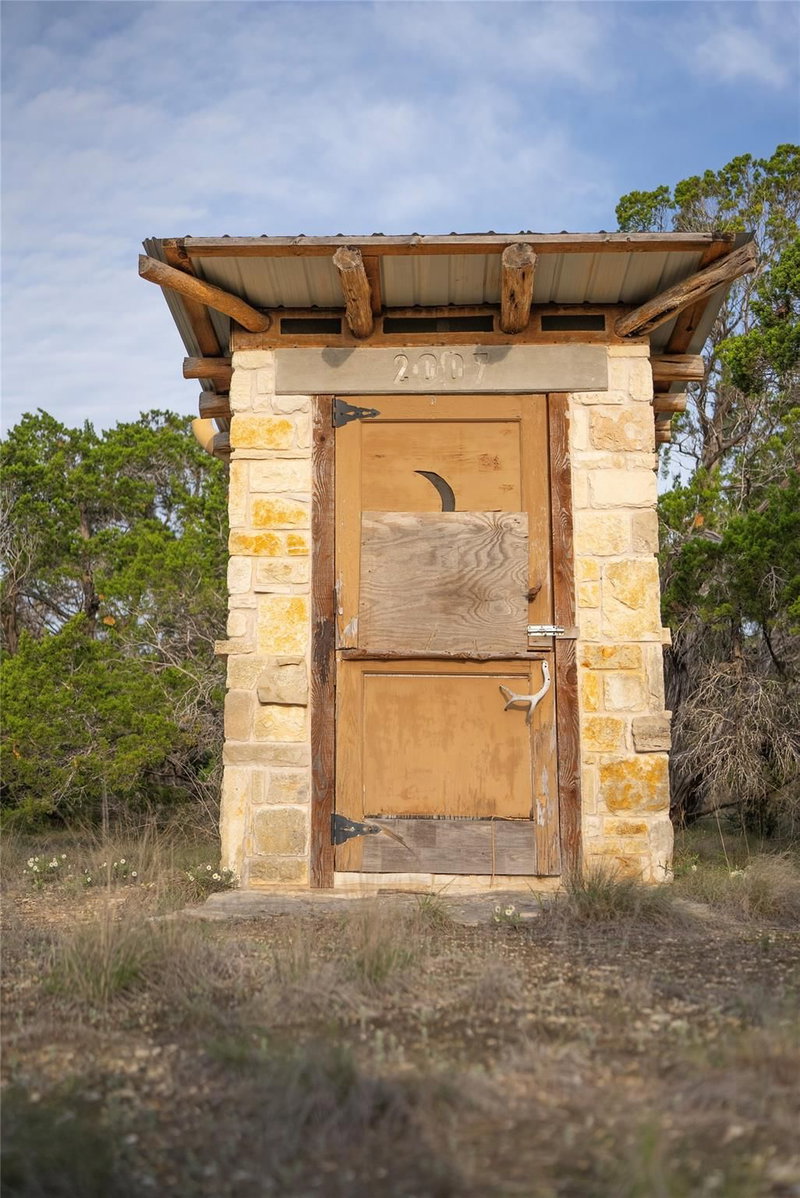 Property photo 40