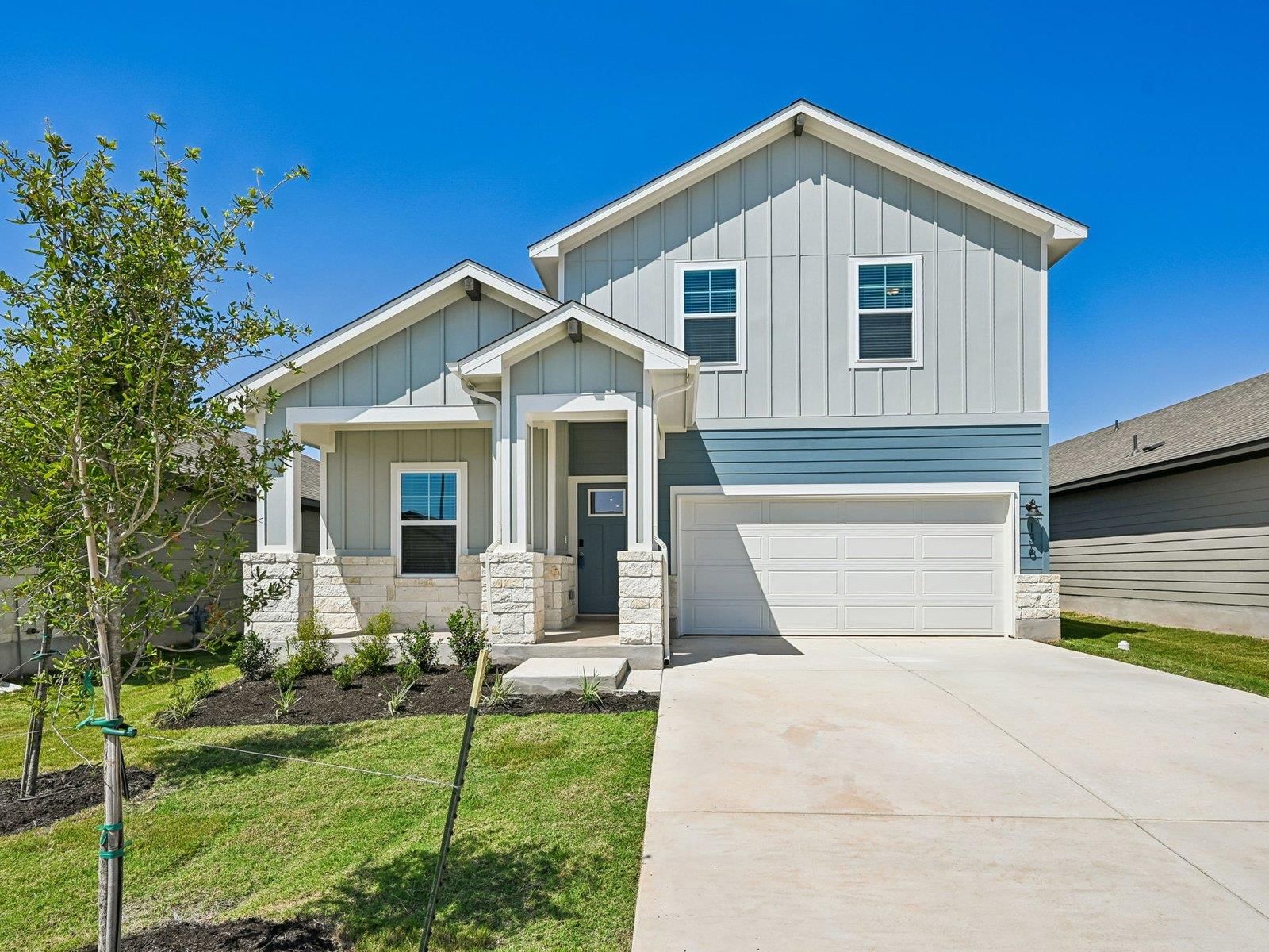 112 Woodbrook DR - Photo 1