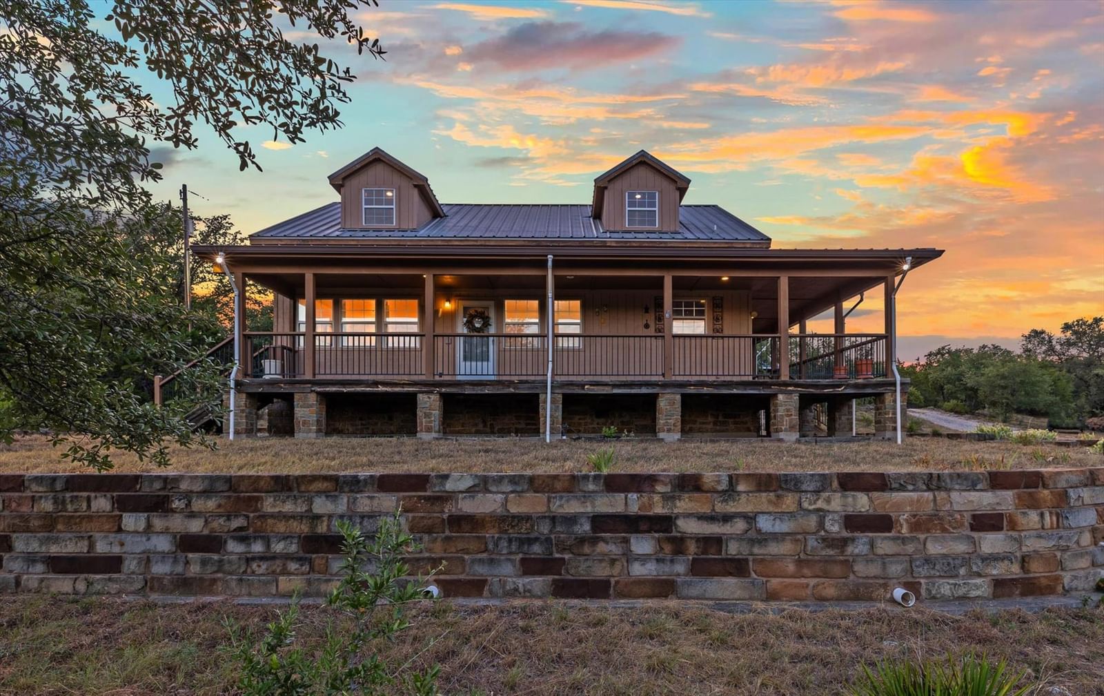 3204 Tabletop Mountain DR - Photo 1