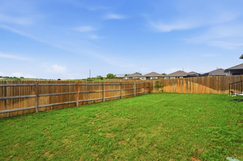 Property photo 32