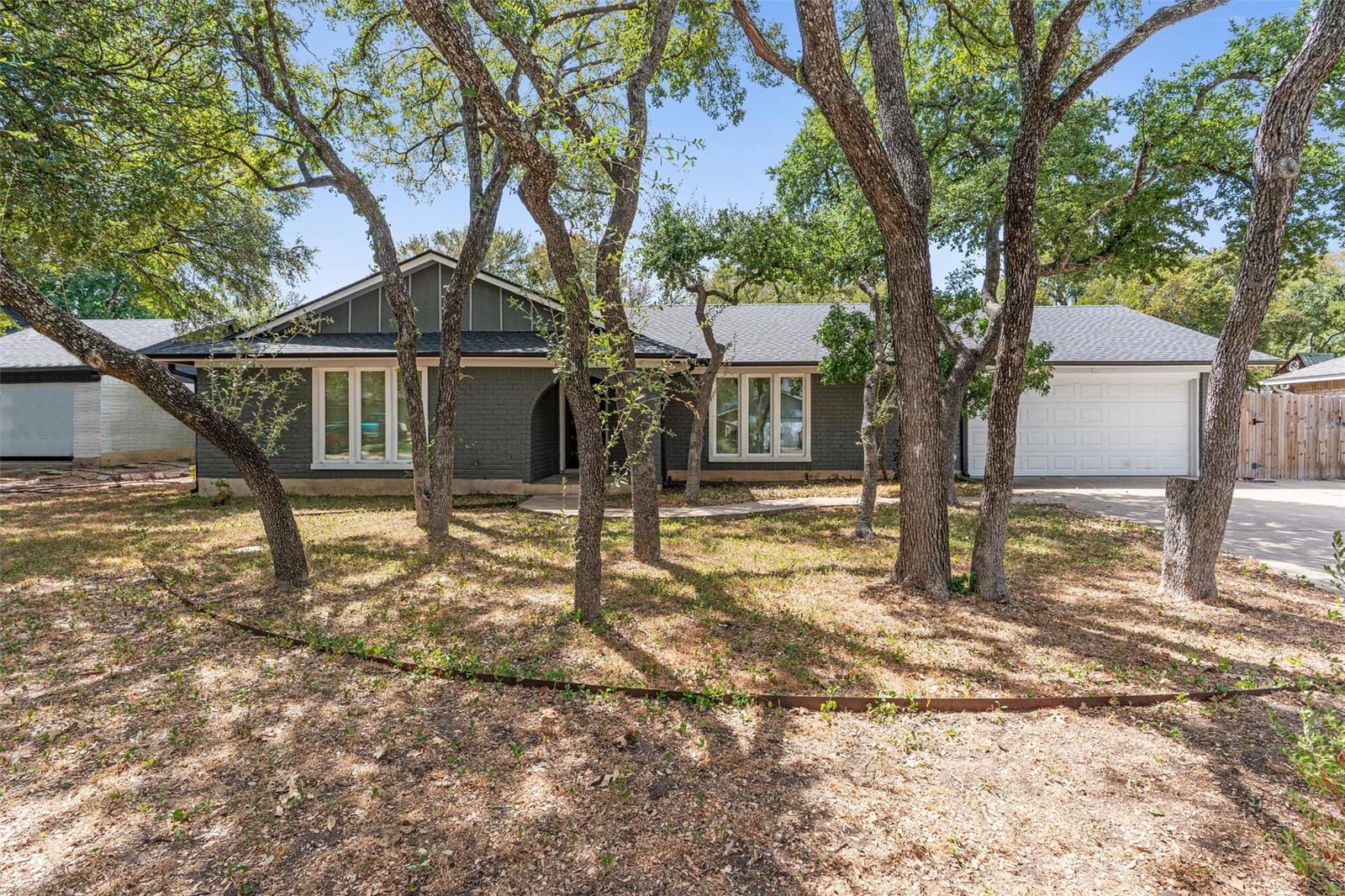1002 Penny LN - Photo 1