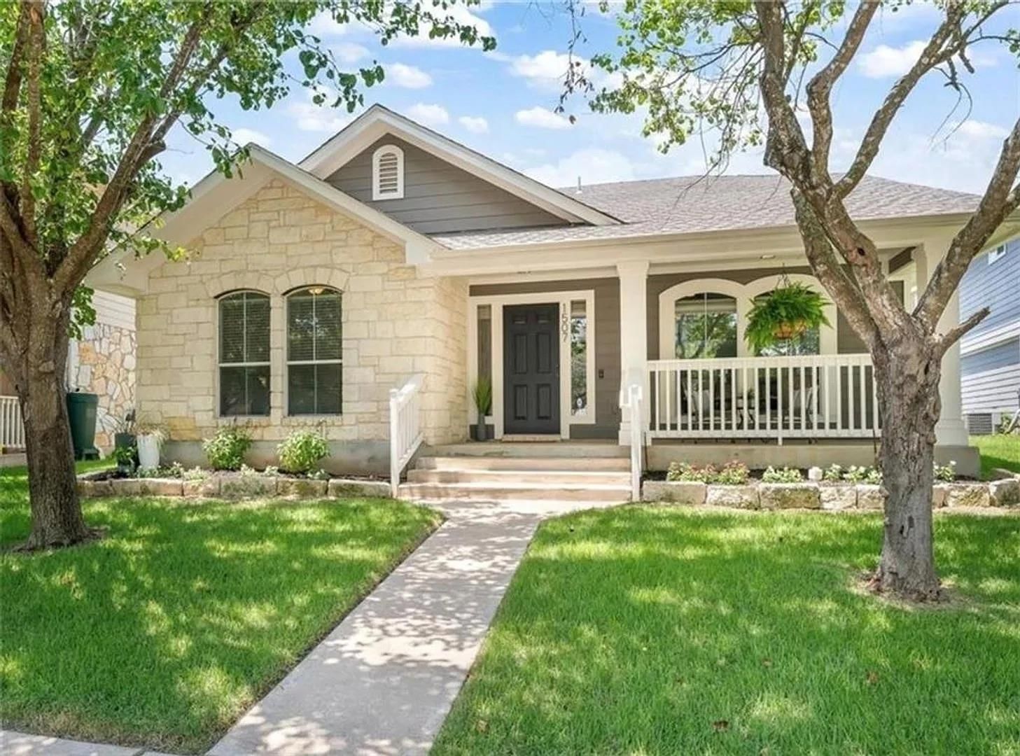 1507 Big Bend DR - Photo 1