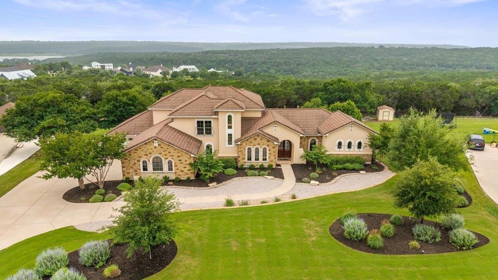 272 Whitney Woods CIR - Photo 1