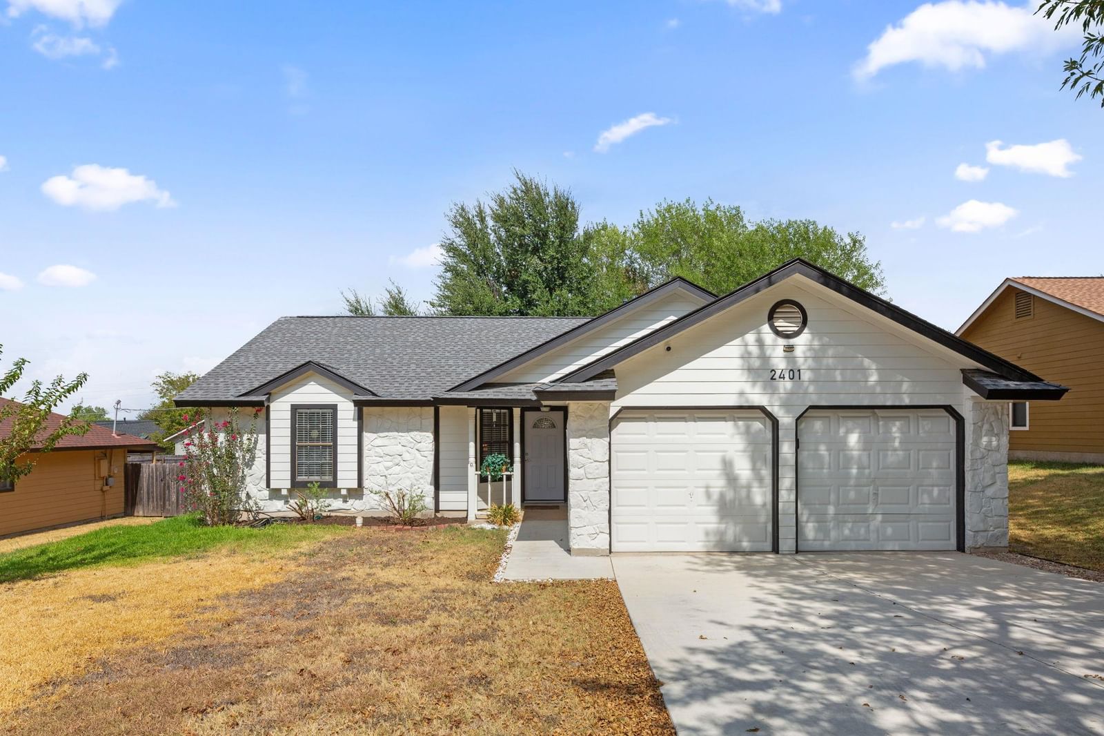 2401 Lasso DR - Photo 1