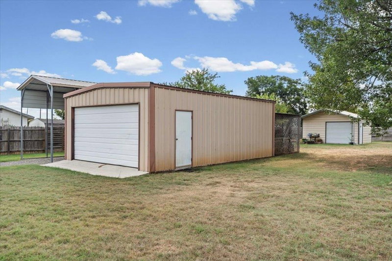 Property photo 31