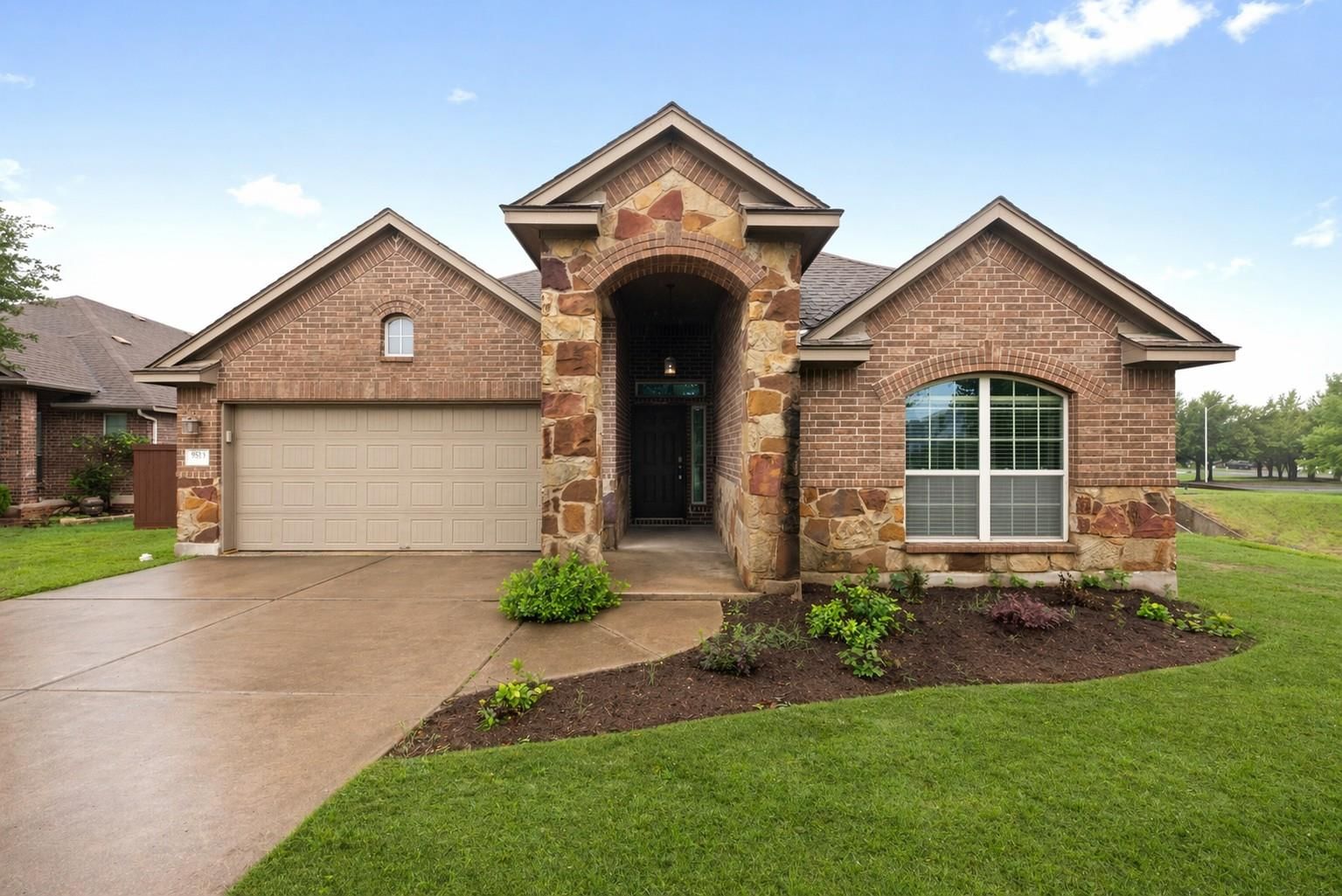 9513 Bentley Garner LN - Photo 1
