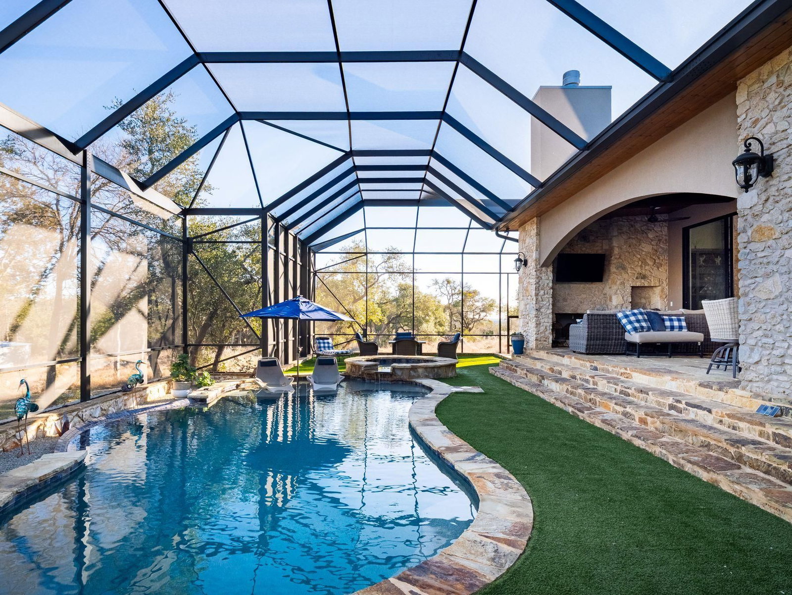 435 Gardenia DR - Photo 1