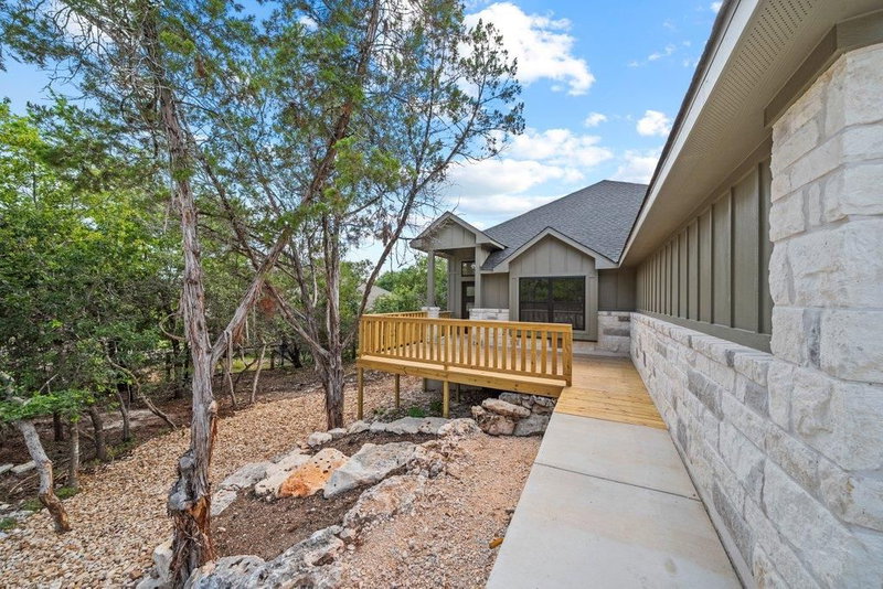 Property photo 28