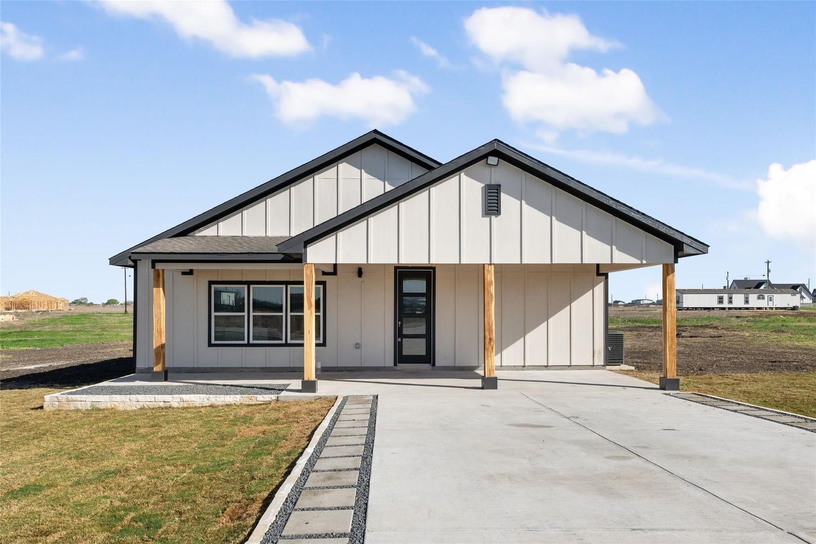195 Bianca CIR - Photo 1