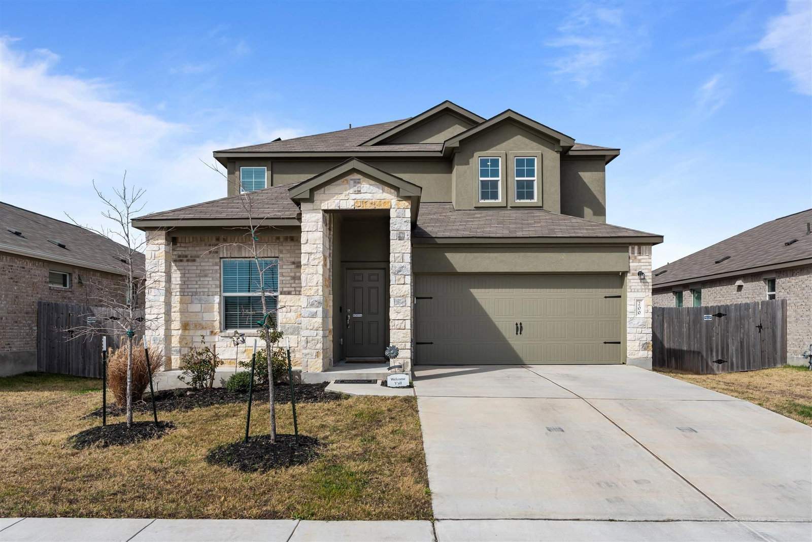200 Montego ST - Photo 1