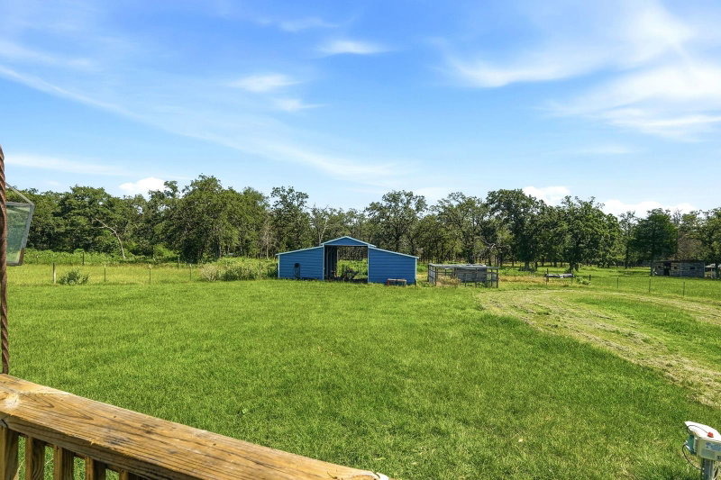 Property photo 28