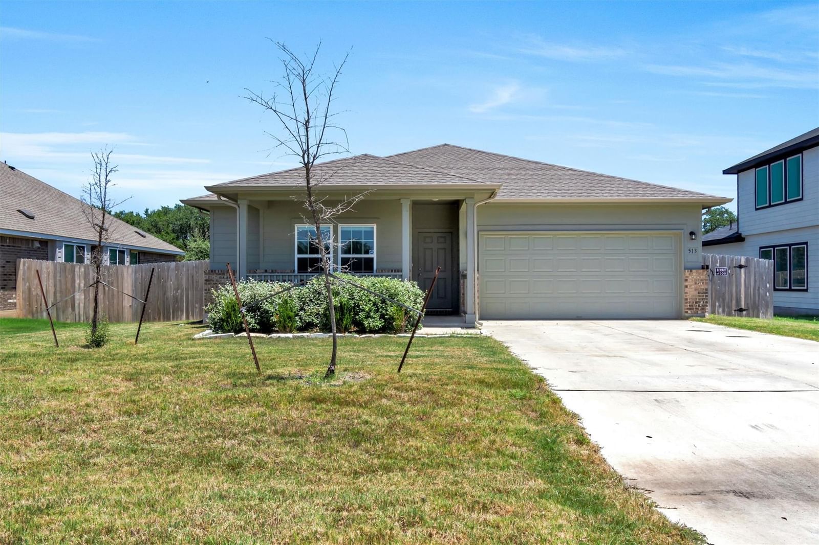 513 Lucky Ave - Photo 1