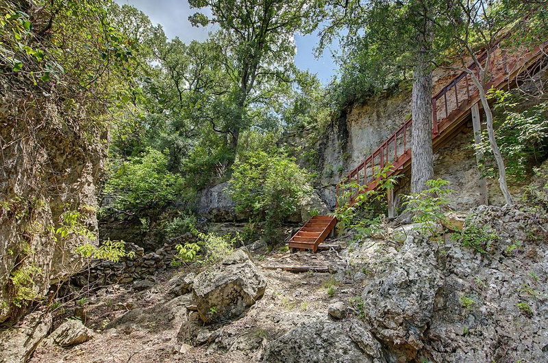 Property photo 30
