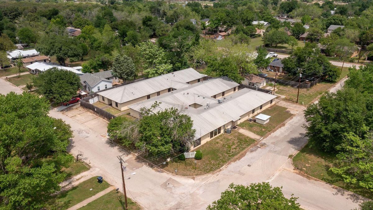 700 Dyer ST - Photo 1