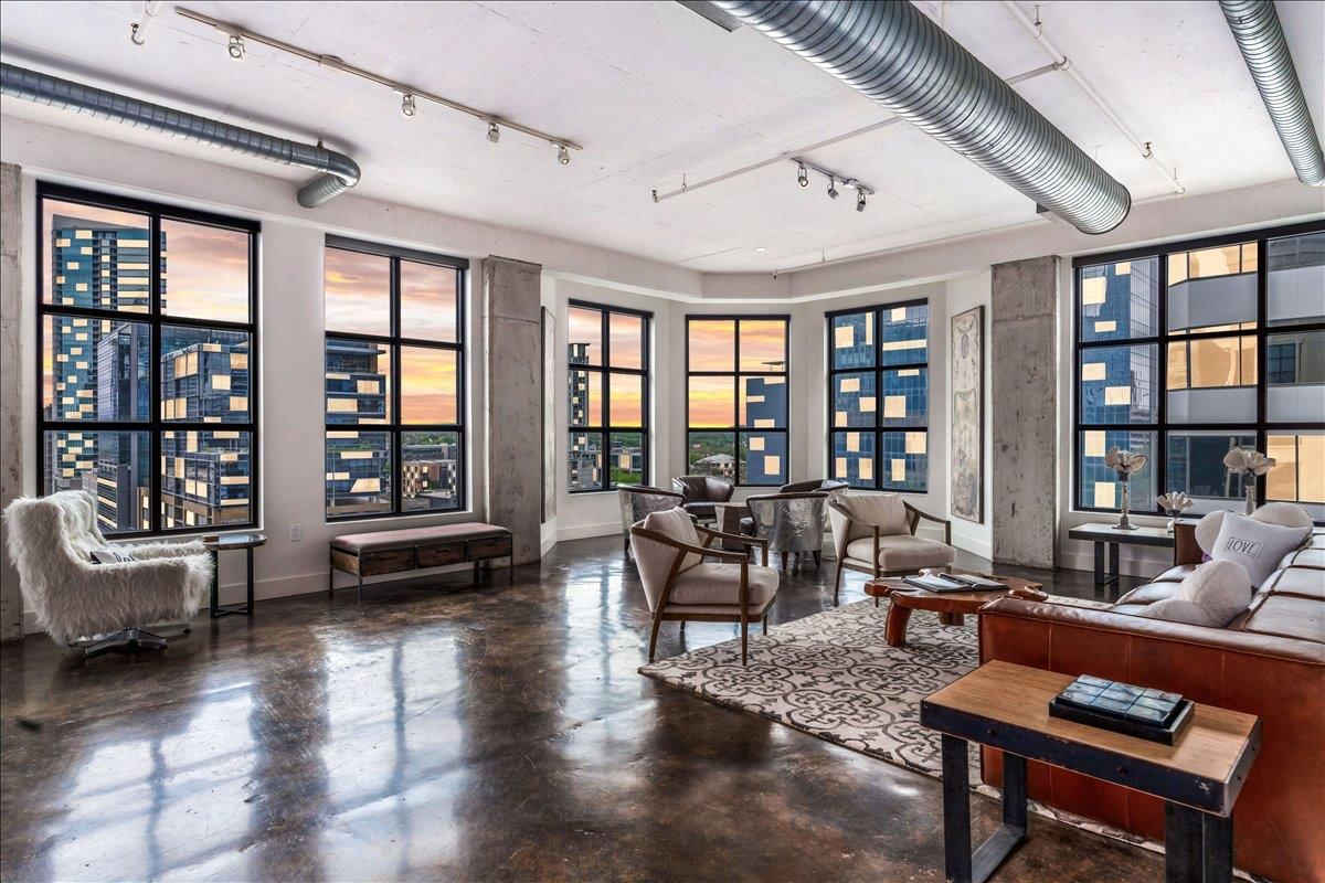 311 5th ST #1005 - Photo 1