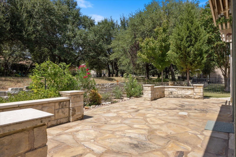 Property photo 35