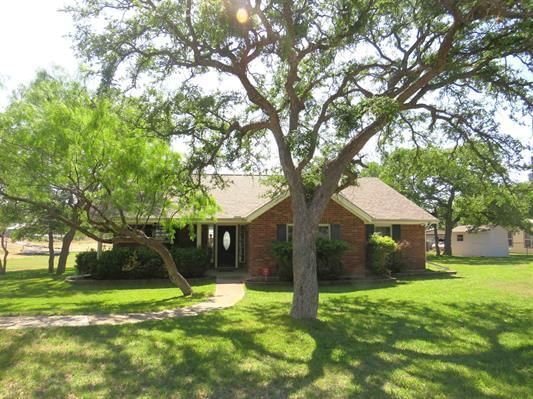 220 Lakecrest DR - Photo 1