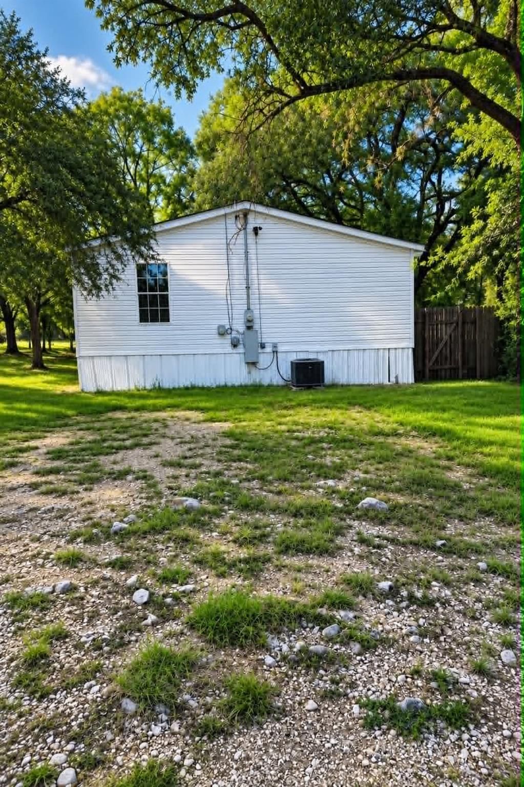 743 Oak MDWS, San Marcos, TX, 78666