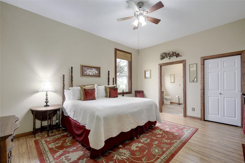 Property photo 32