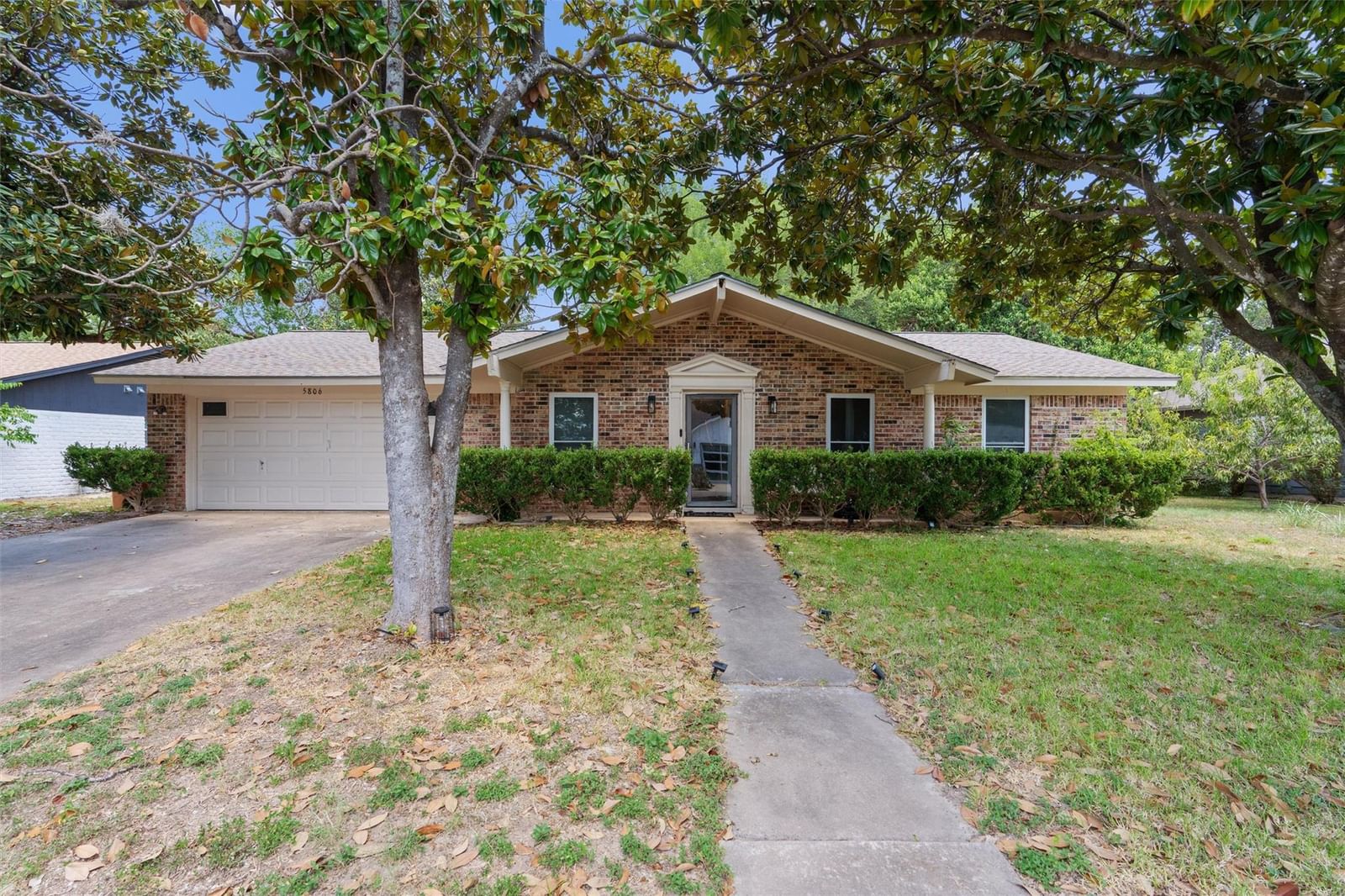 5806 Whitebrook DR - Photo 1