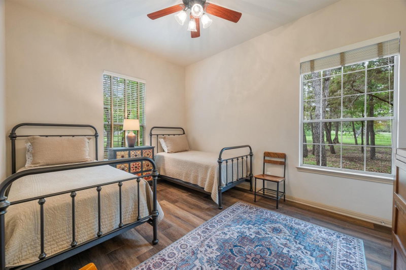 Property photo 25