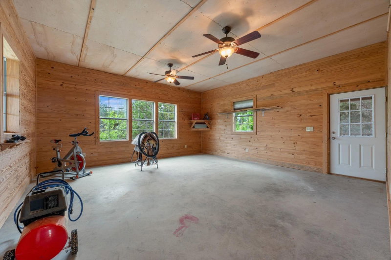Property photo 28