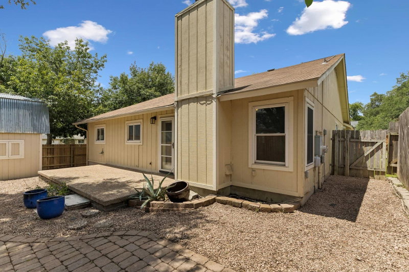 Property photo 32