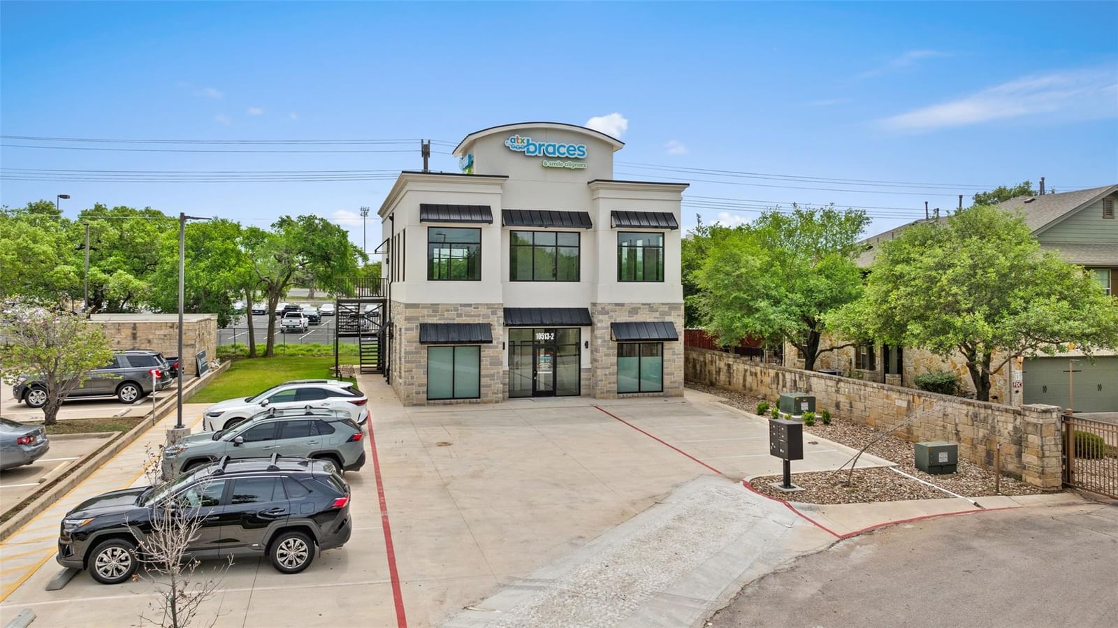 10521 Parmer LN - Photo 1