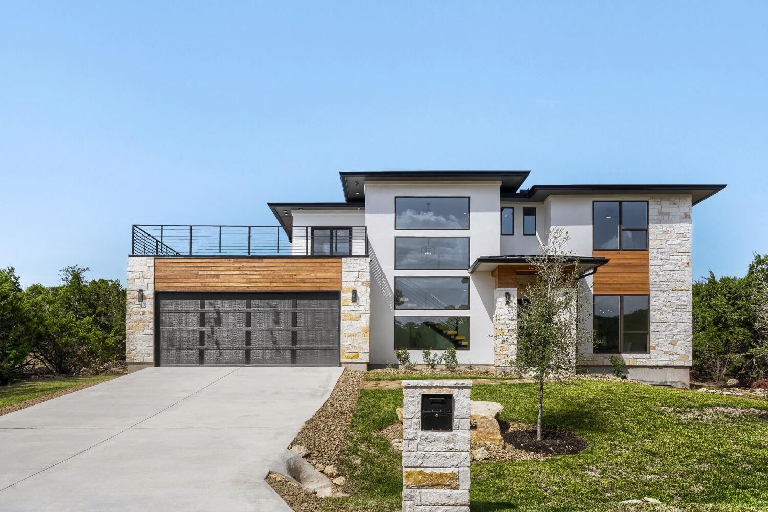 3405 Congress Ave - Photo 1