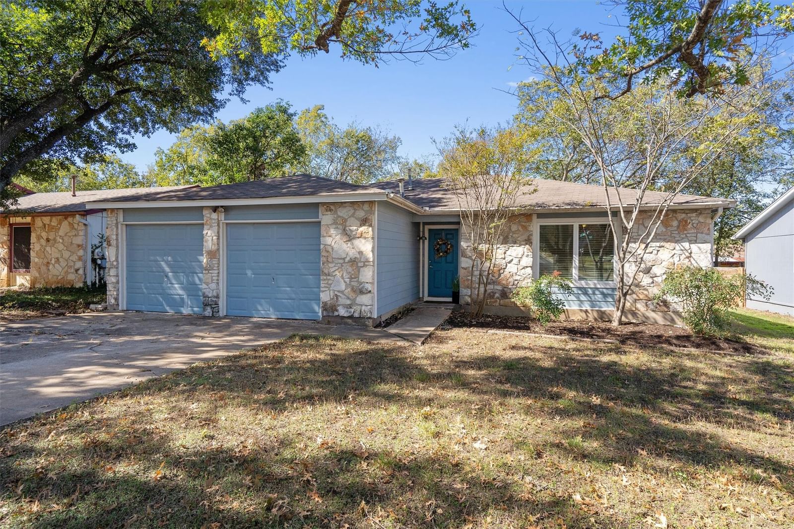 7900 Clydesdale DR - Photo 1
