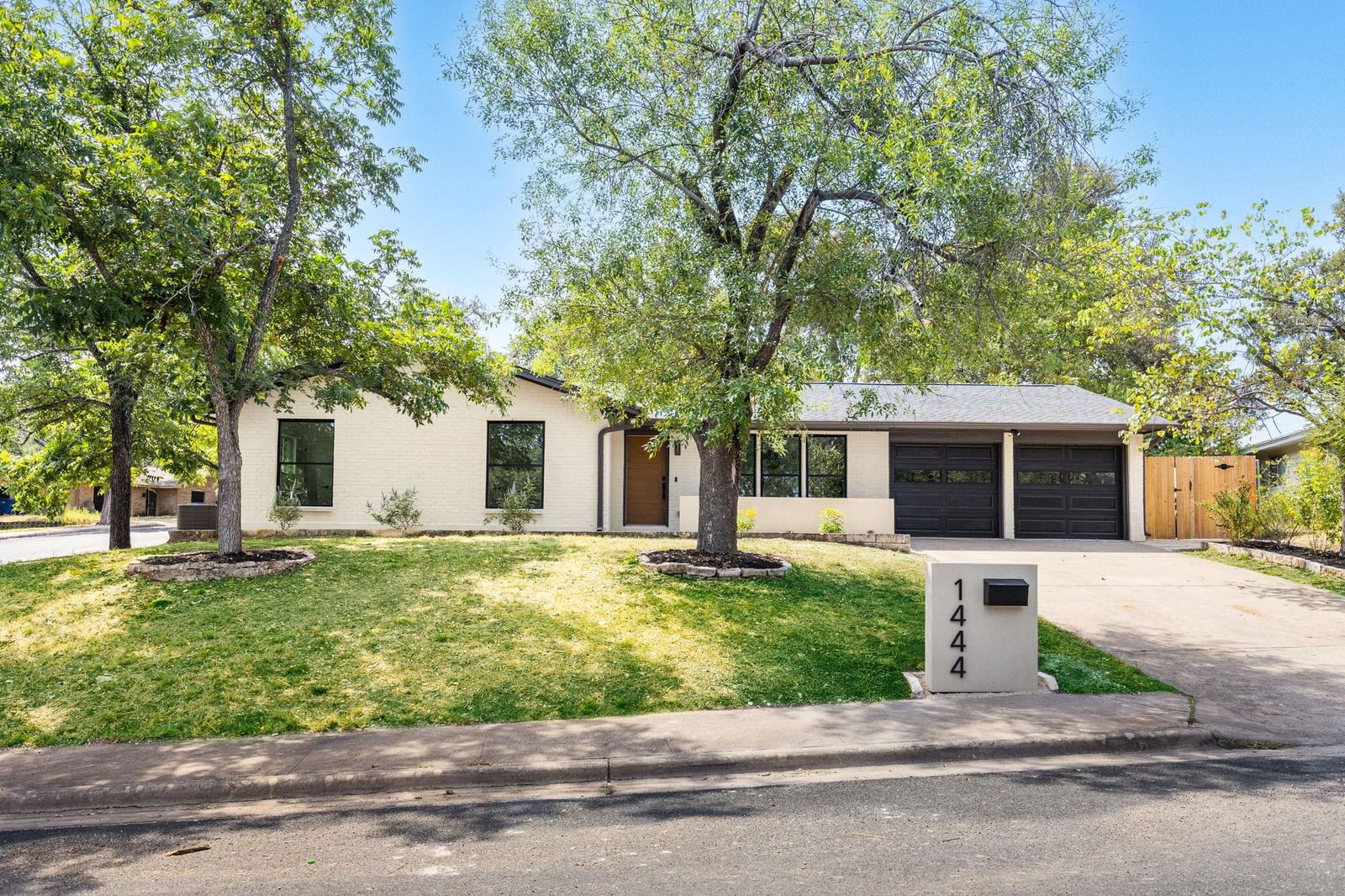 1444 Salem Meadow CIR - Photo 1