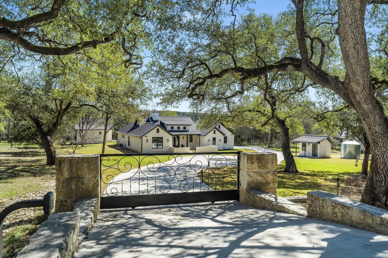 312 Rancho Grande DR - Photo 1