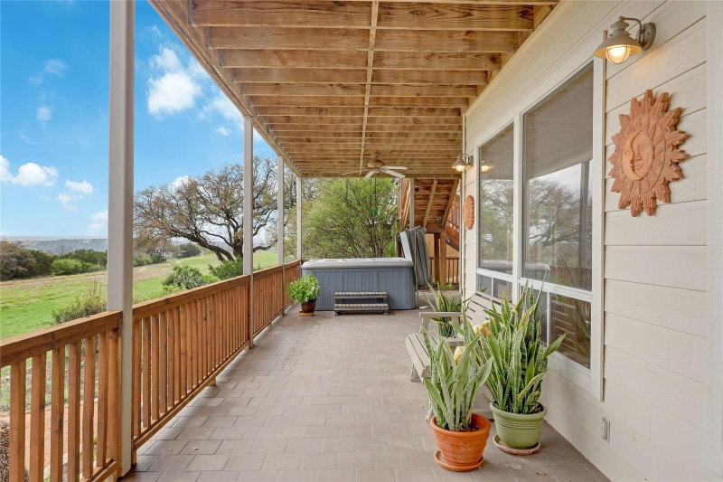 Property photo 28